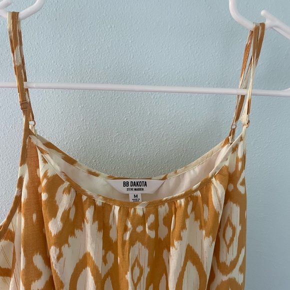 STEVE MADDEN BB DAKOTA Turtle Island maxi Dress In Yellow size 10 - Picture 4 of 10